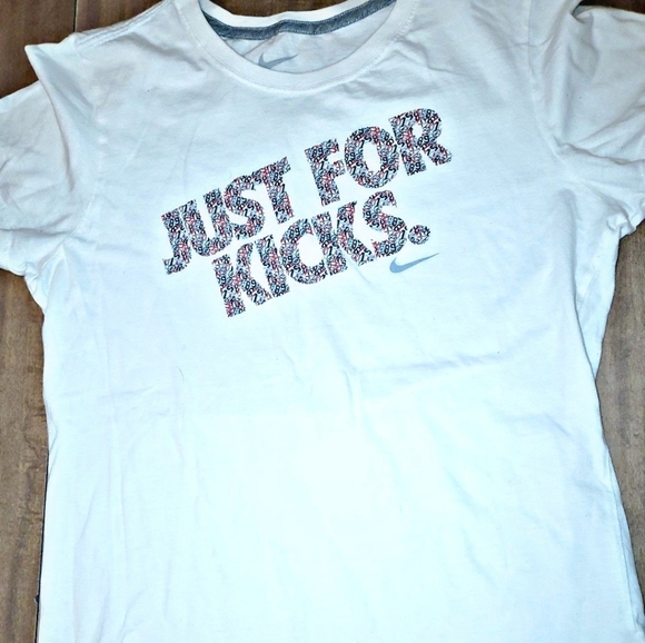 Nike Tops - Nike Slim Fit t-shirt